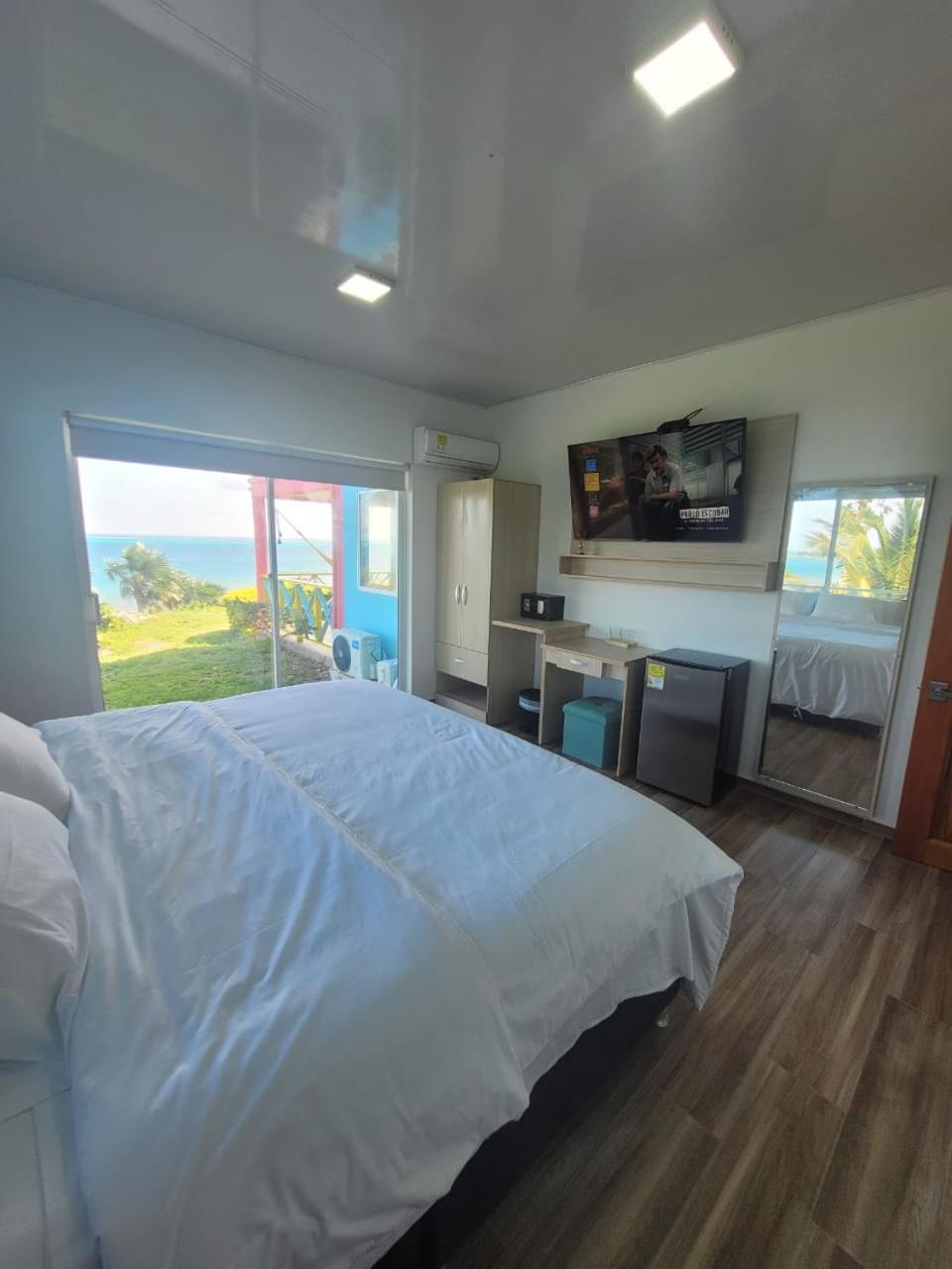 321 Surprise Beach House And Glamping Archibolds Eksteriør billede